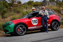 Carlos Tavares au volant de la nouvelle Alfa Romeo Junior 280 Veloce au Caramulo Motorfestival