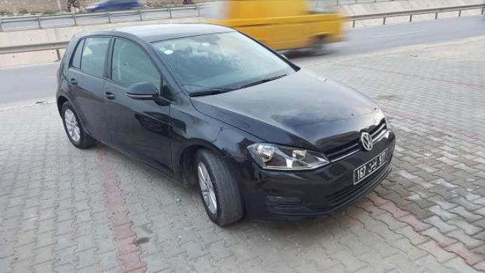 Annonce vente Volkswagen Golf 7 R400 RESTYLEE à Sfax