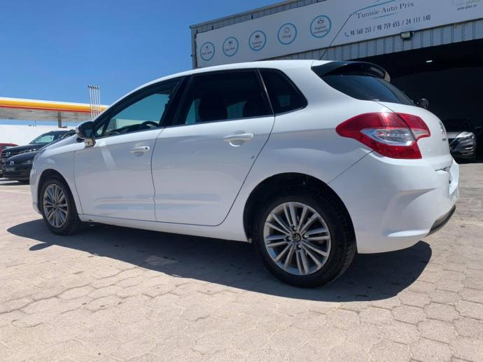 Citroen c4 2012 хэтчбек