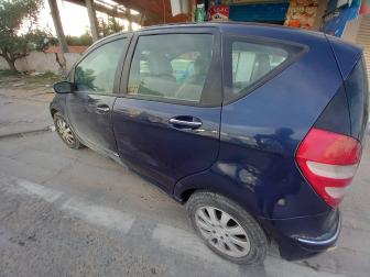 Vend ma voiture Mercedez 150A - Cause départ à l étranger 