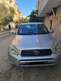 Toyota RAV4 modèle 2007